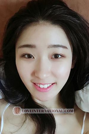 165911 - XiaoFei Age: 29 - China