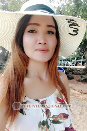 182126 - Ratchaneekorn Age: 36 - Thailand