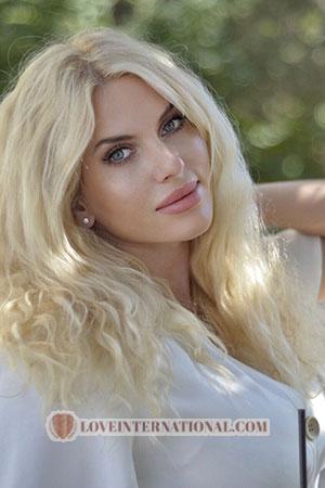 183718 - Elina Age: 40 - Russia