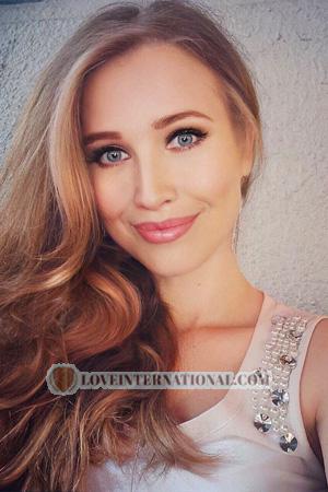 203943 - Anastasiia Age: 33 - Ukraine