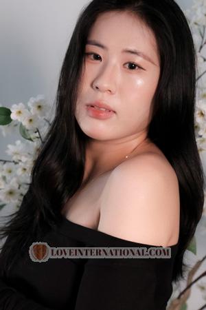 228151 - Pham Nhu Tram Age: 26 - Vietnam